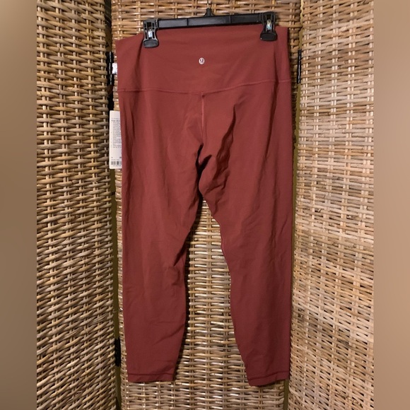 #118 NWT Lululemon Align High-Rise Pant 25"
Mulled Wine Sz 14 - Picture 8 of 10